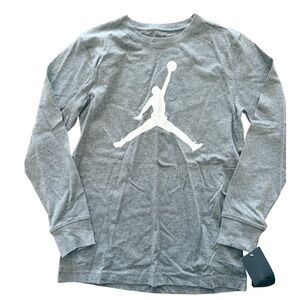 Nike Jordan  Gray Long Sleeve Tee with White Logo boys size L - BNWT